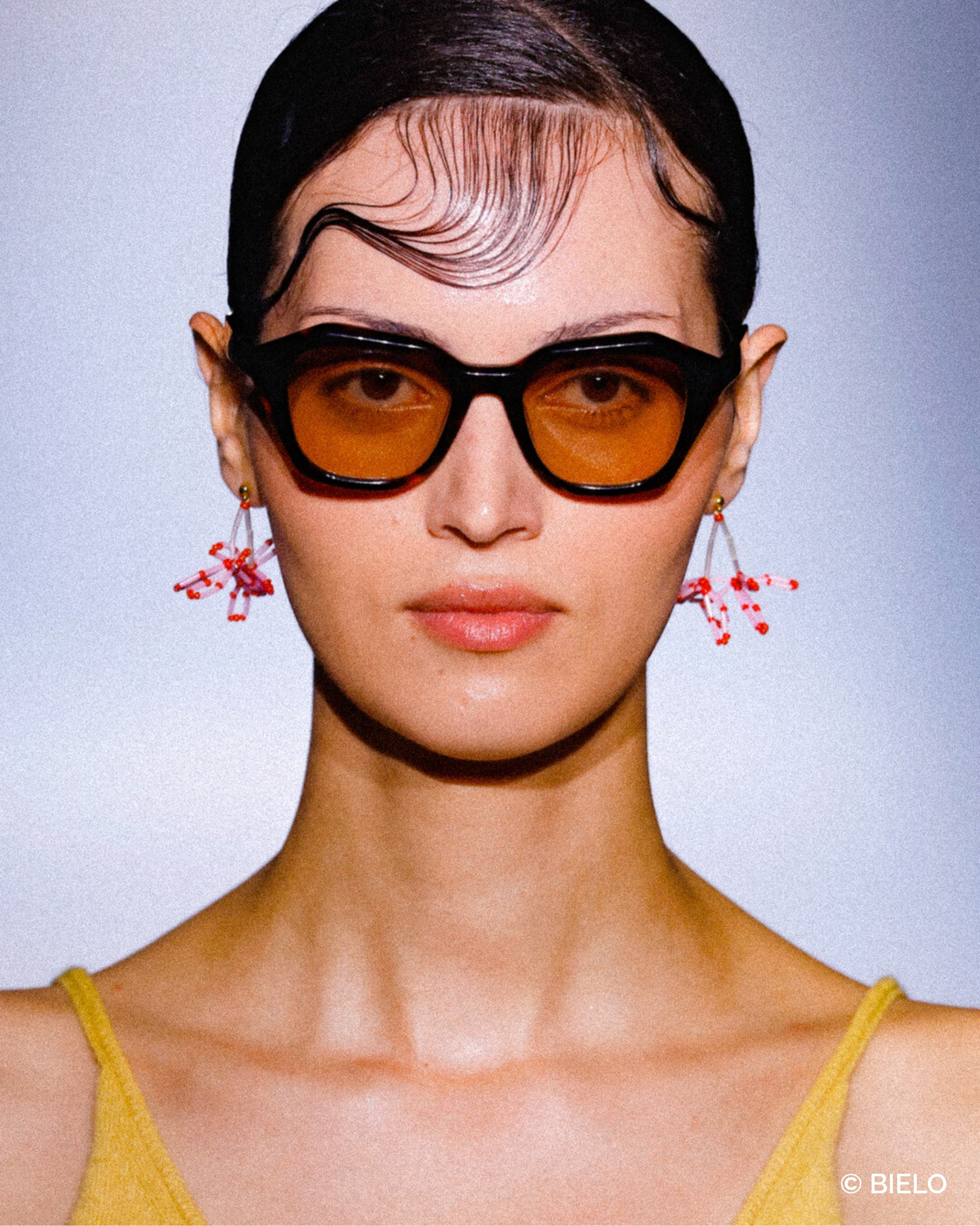 FLORS 03 - Cherry beaded earrings