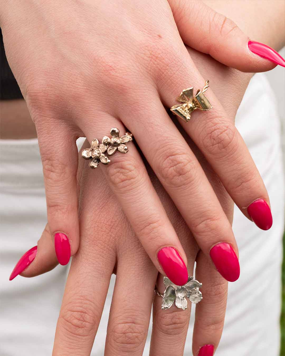 Flora Bellis daisy ring