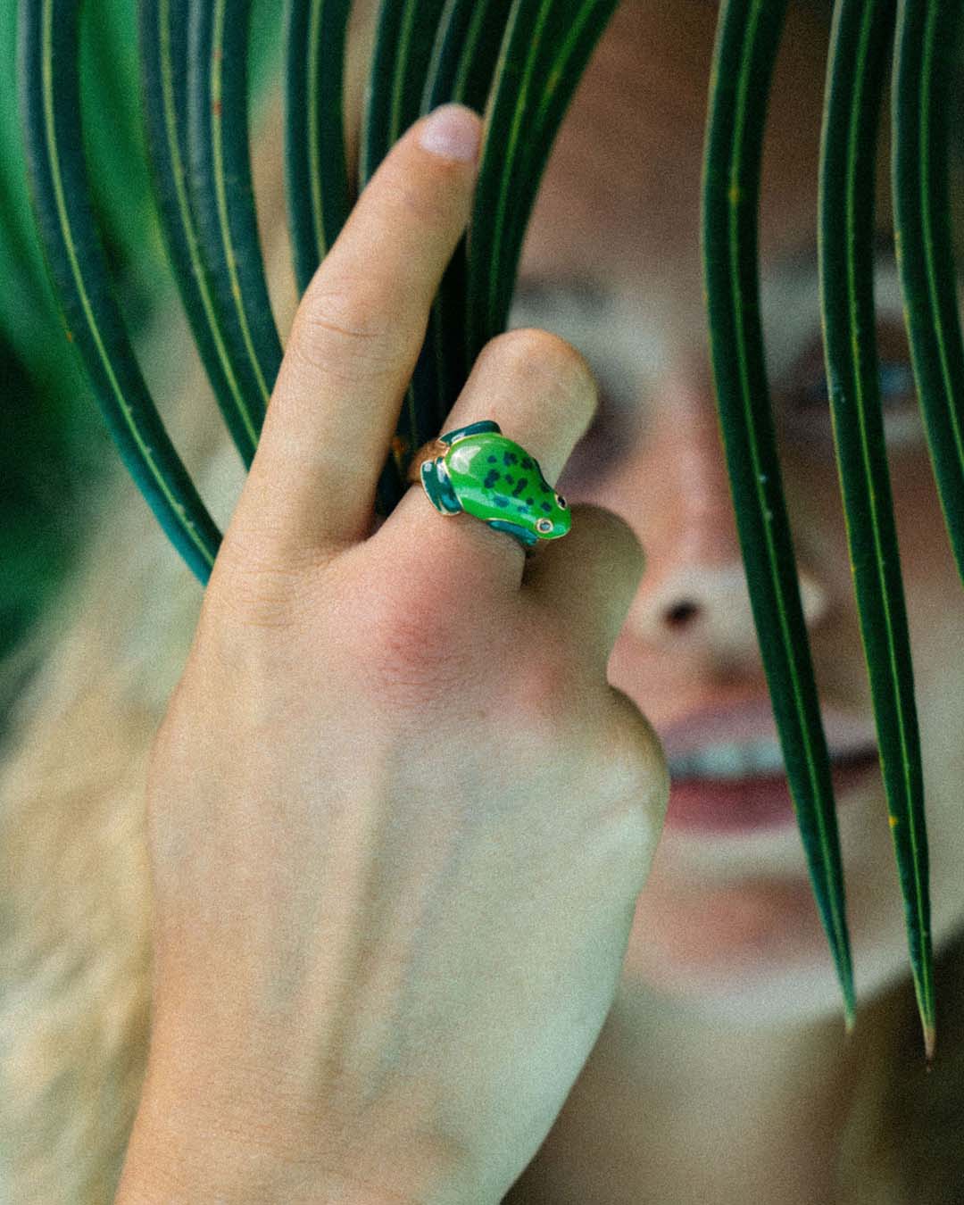 Betta Frog Ring - Chic Ping