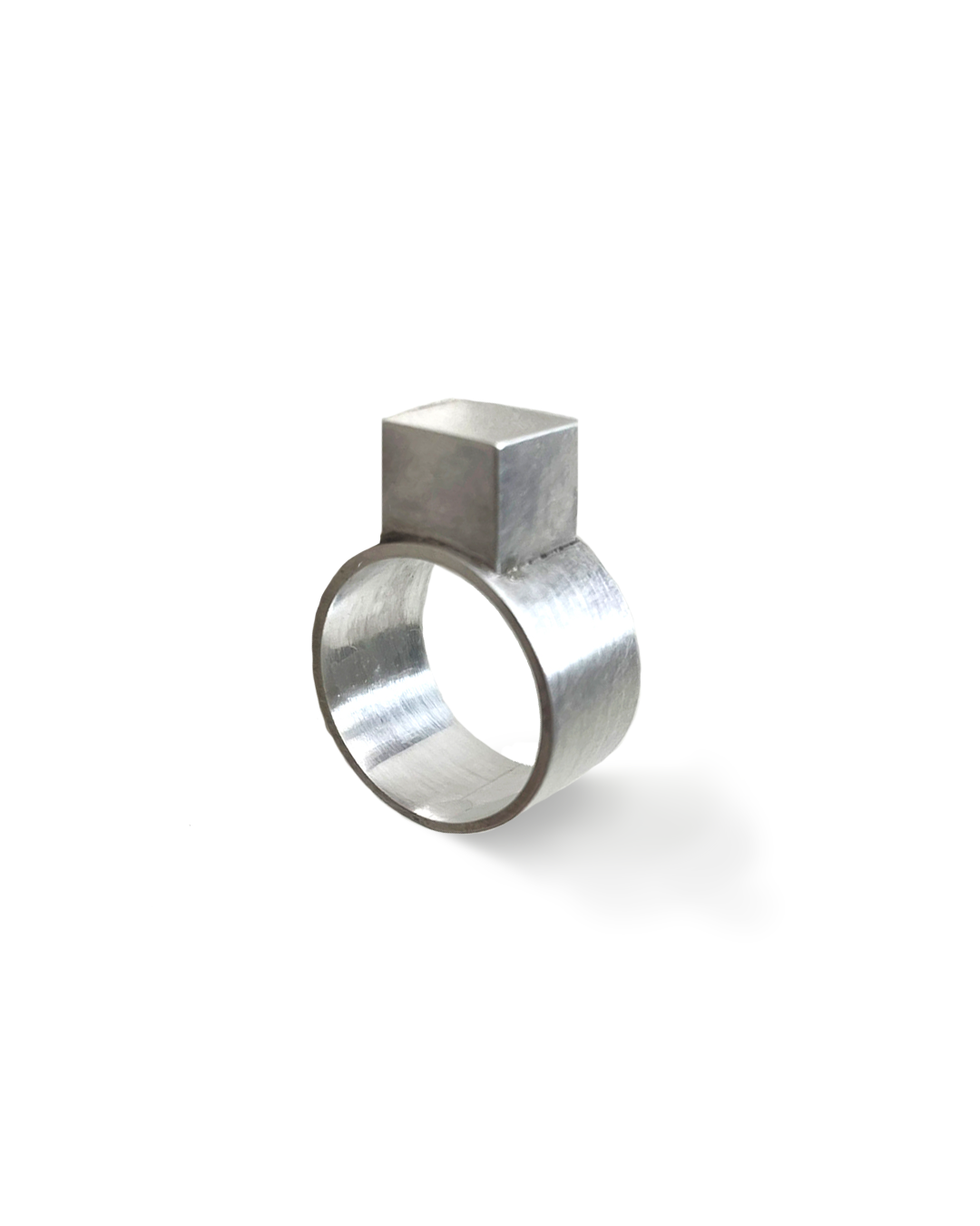 Judit Cuadros handmade silver ring