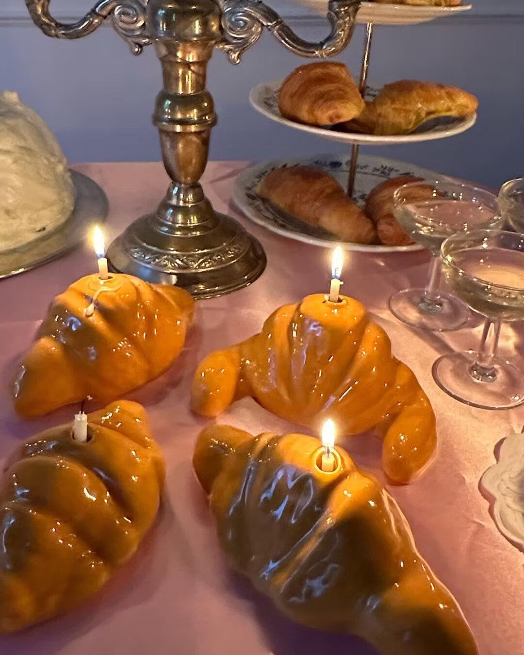 Croissant candle holder