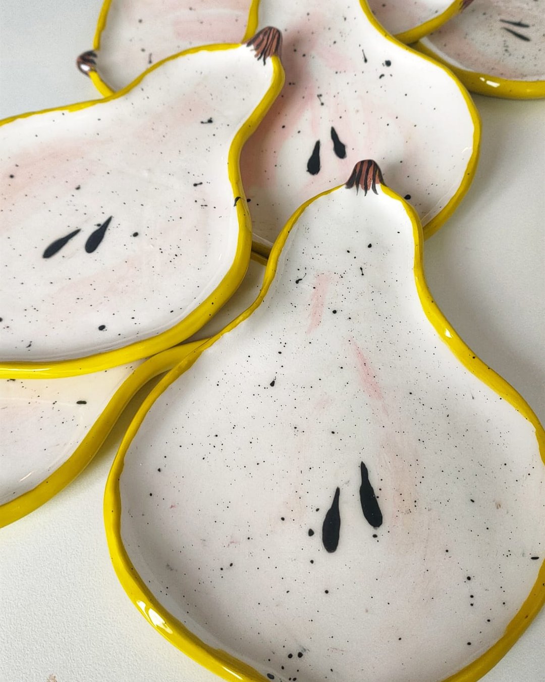 Handmade ceramic pear plate - Federica Massimi