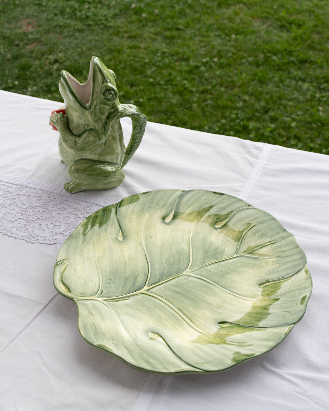 Bermuda Leaf shaped serving plate