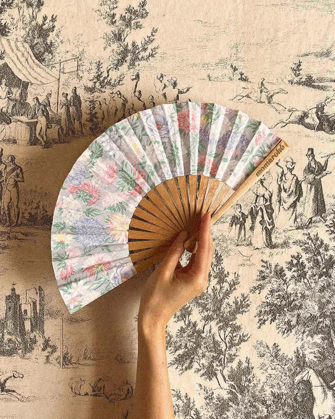 Fan Vintage Upcycled handmade handcrafted