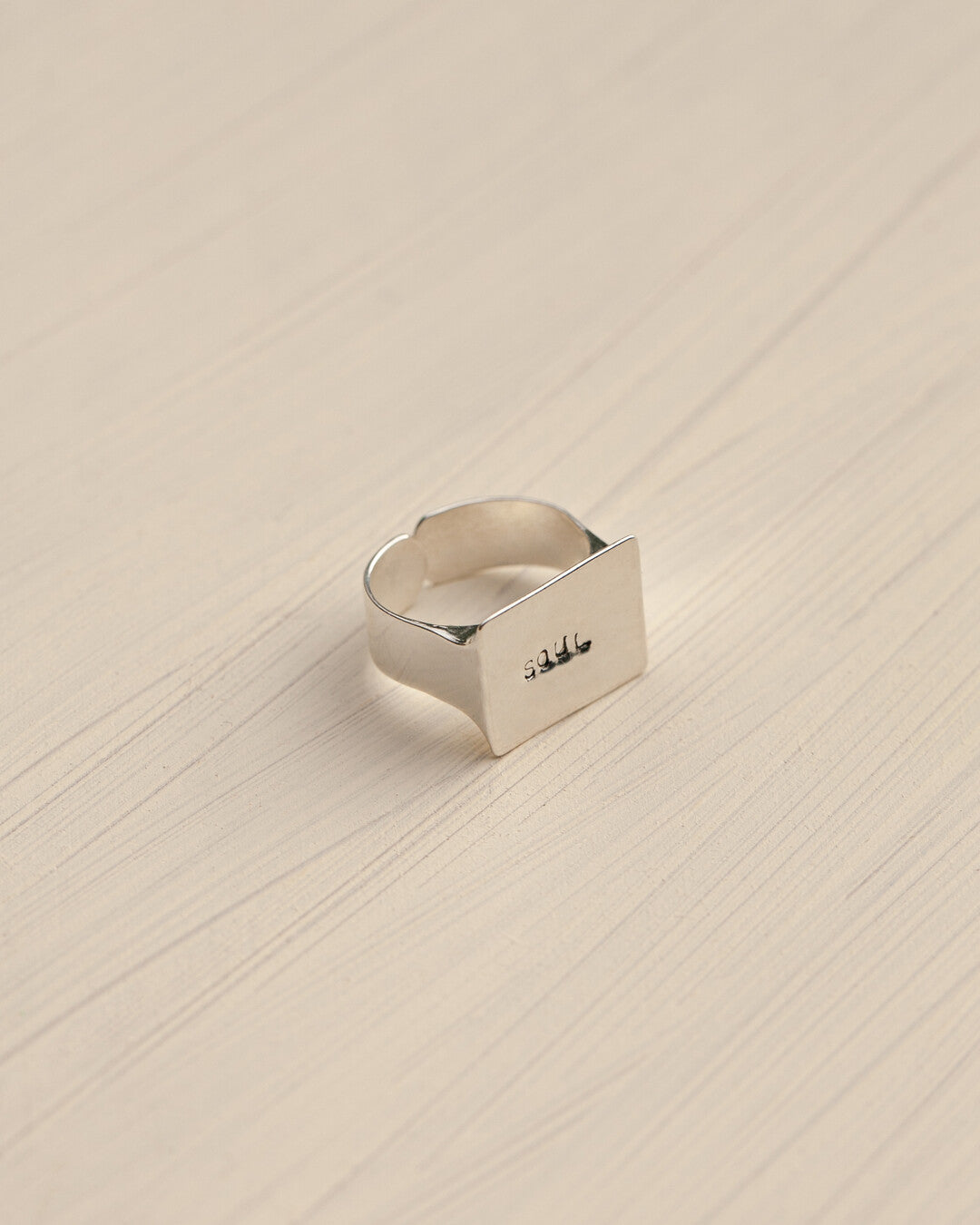 Adjustable Square Ring Capitello