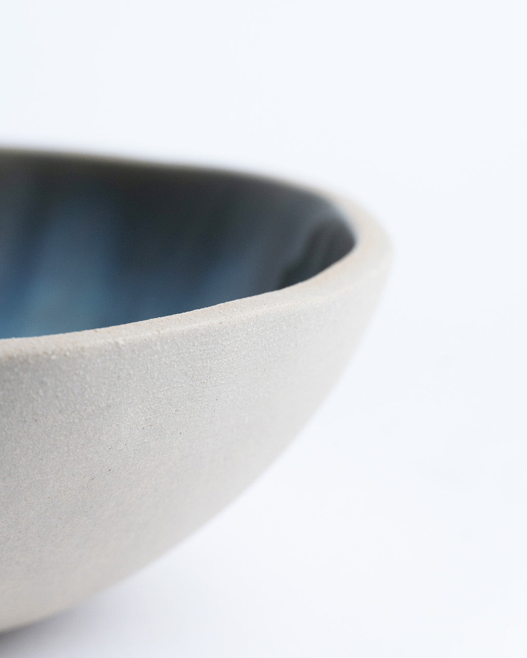 Iridescent Round Irregular Bowl - Goki Ceramique
