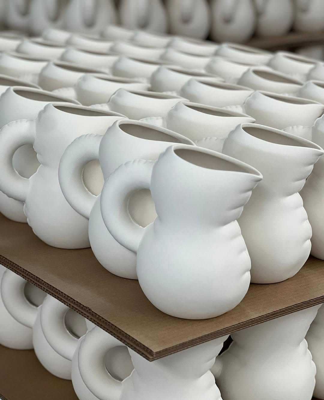 Emily Jug matte