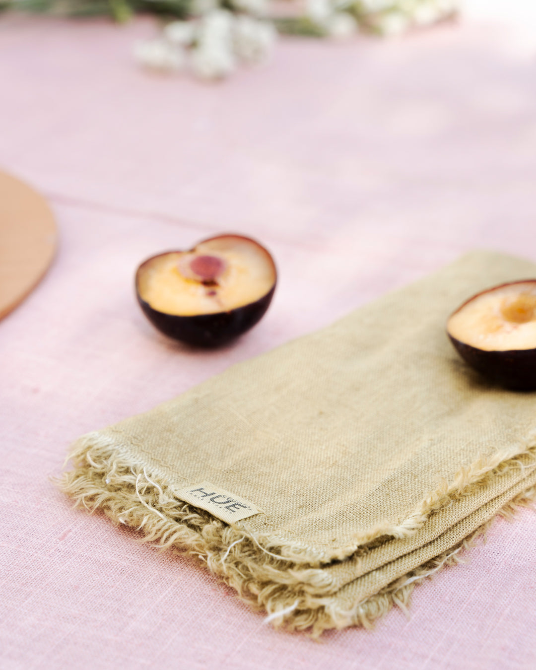 Natural dyed Table linen - Hue table stories