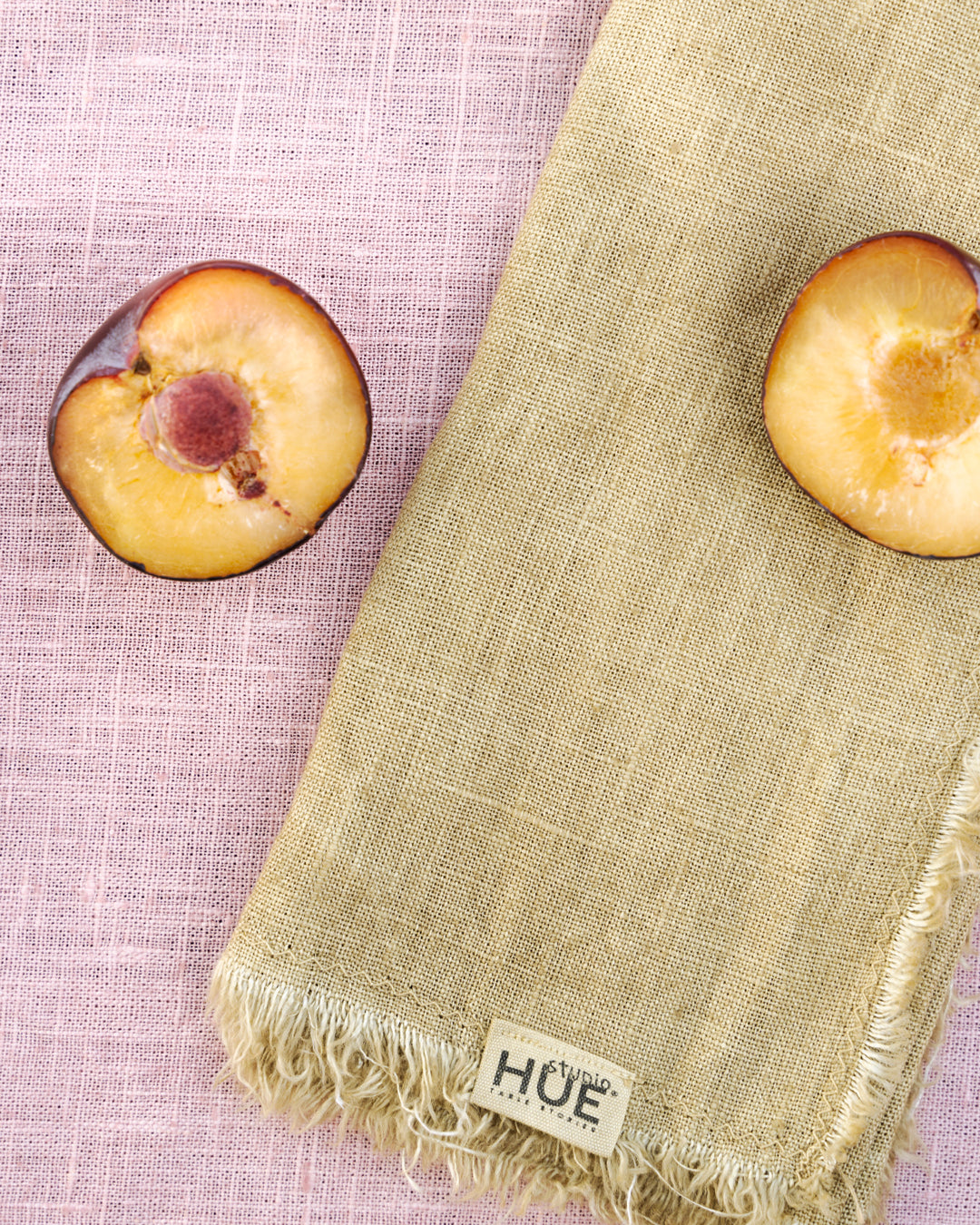 Natural dyed Table linen - Hue table stories