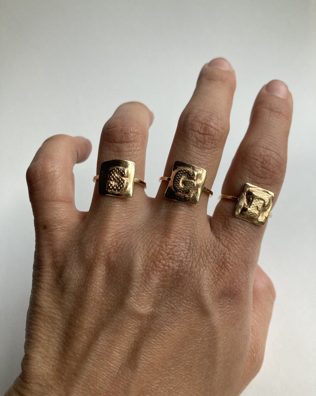 Inizi Collection_Mini Letter Ring