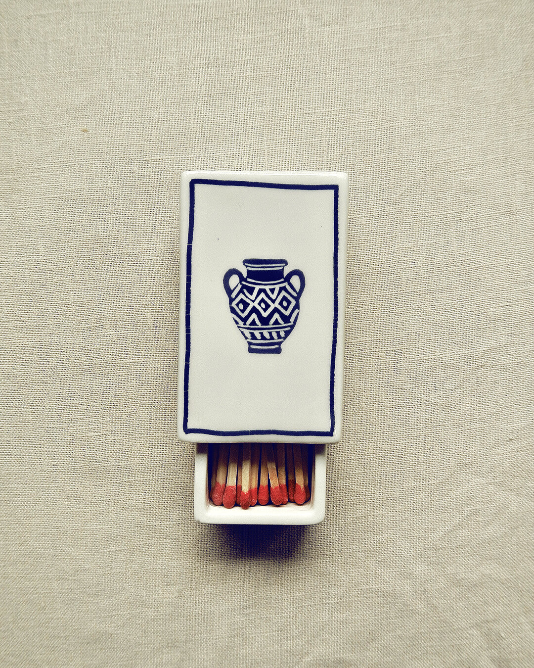 Scatola di fiammiferi illustrata in ceramica