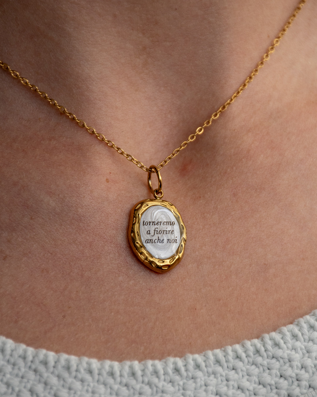 "Torneremo a fiorire anche noi" - Wooden Necklace