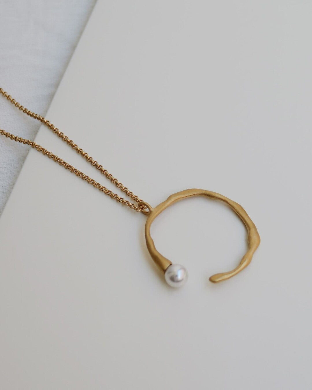 Handmade golden necklace with murano glass pearl - Joidart