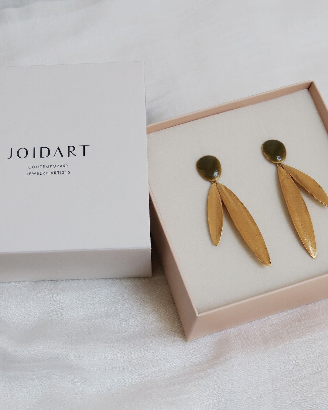 Golden Olivia double leaf Earrings