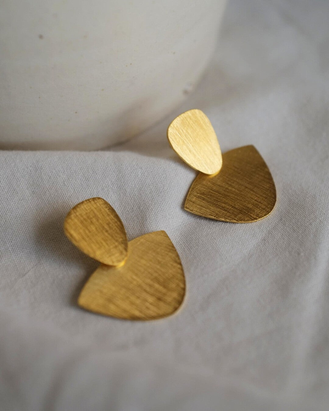 Handmade golden earrings - Joidart