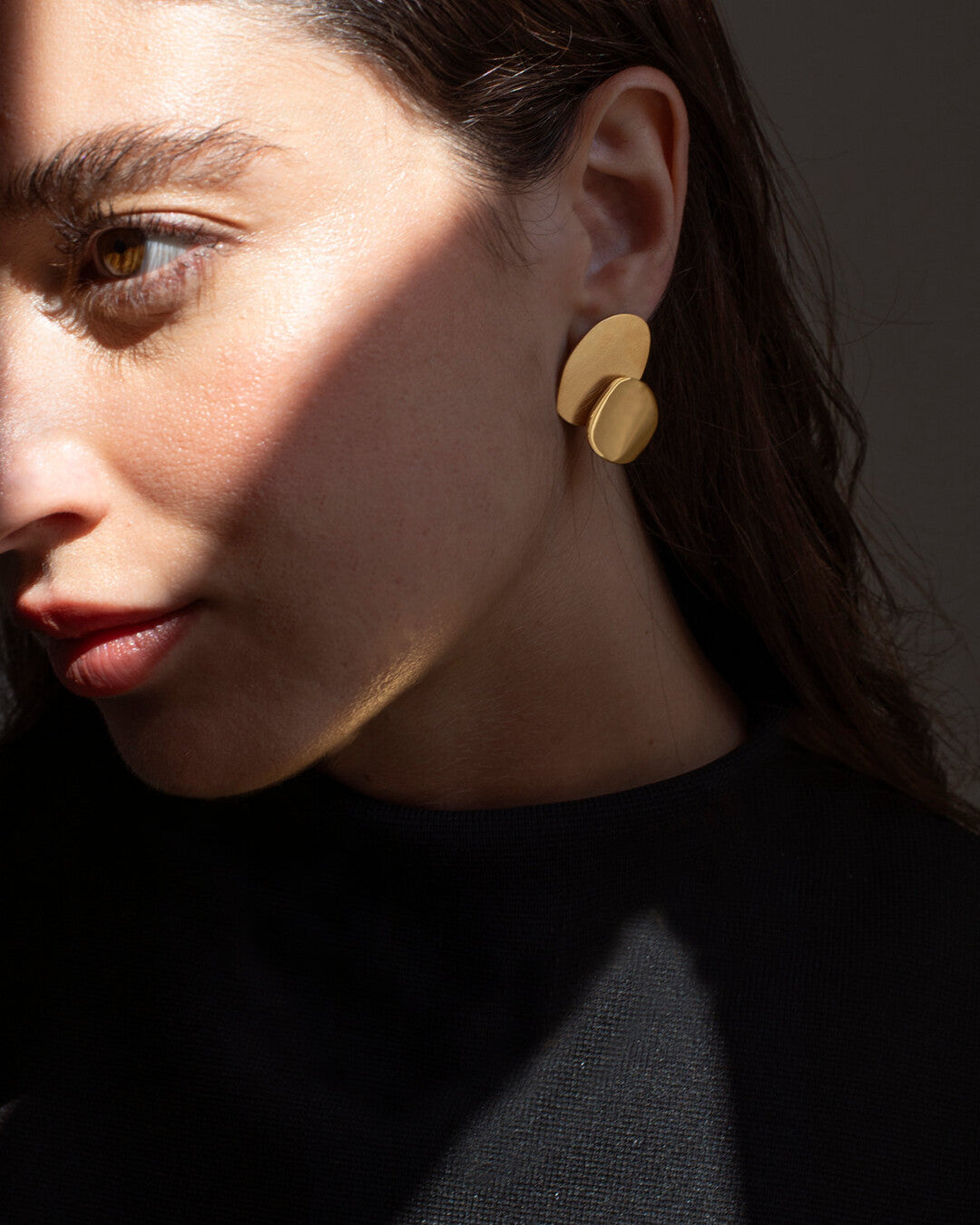 Golden earrings Eclipse