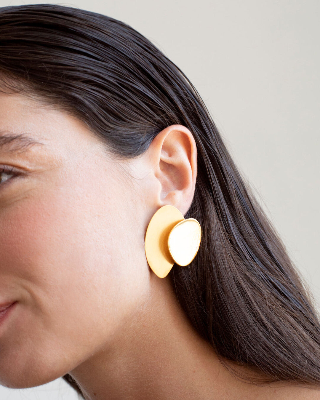 Large golden earrings Eclipse