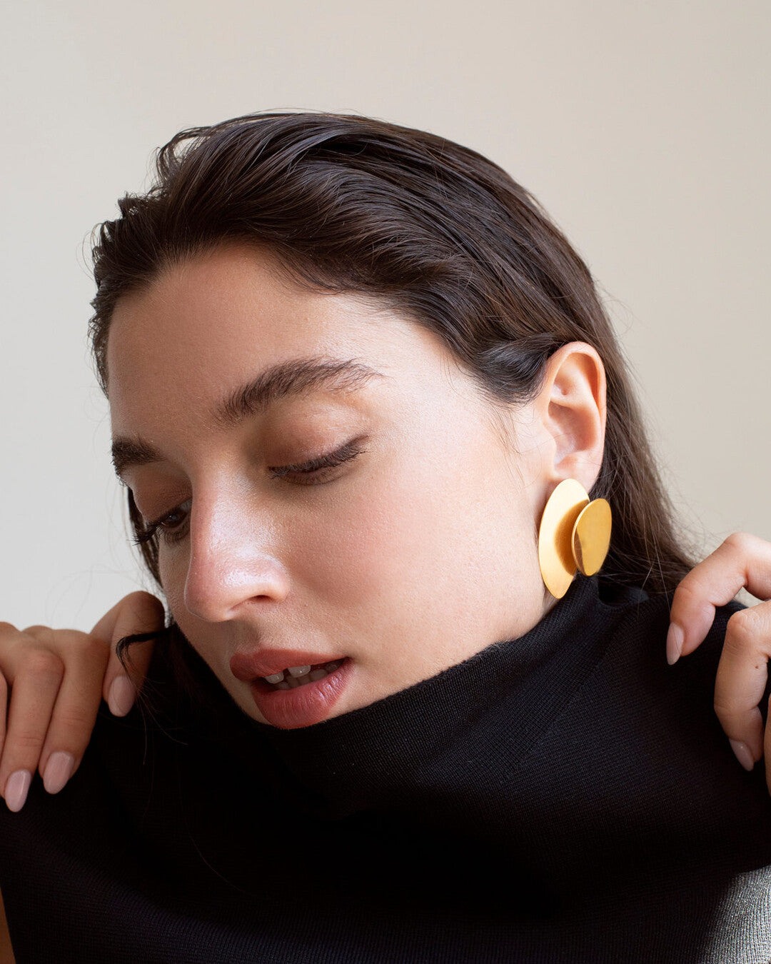 Large golden earrings Eclipse