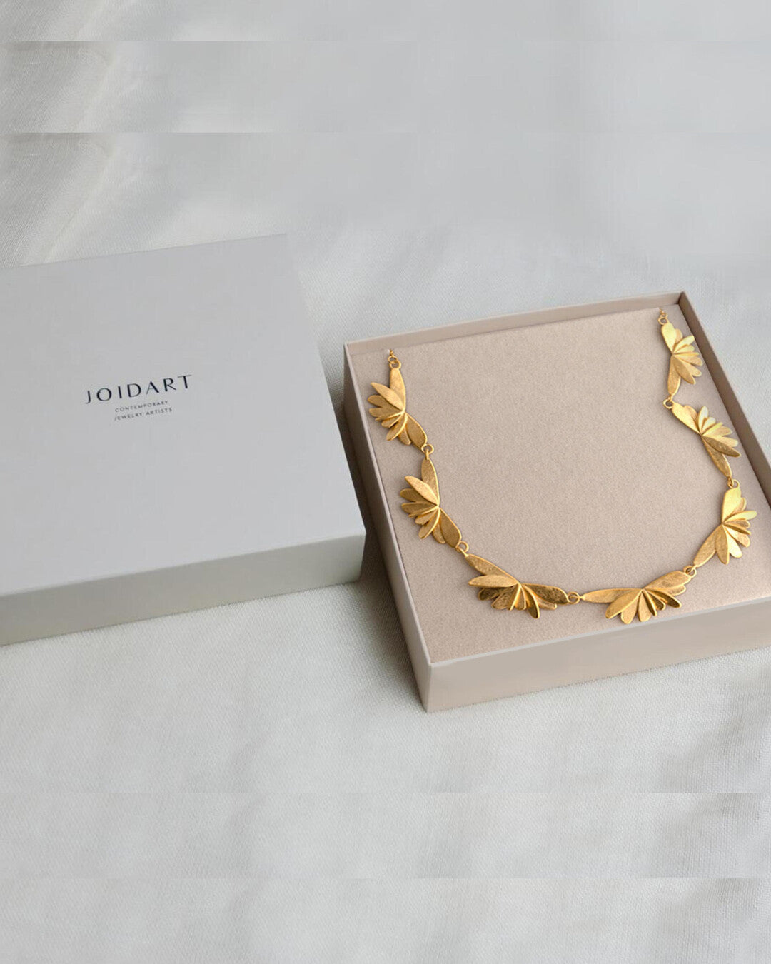 Vol Necklace