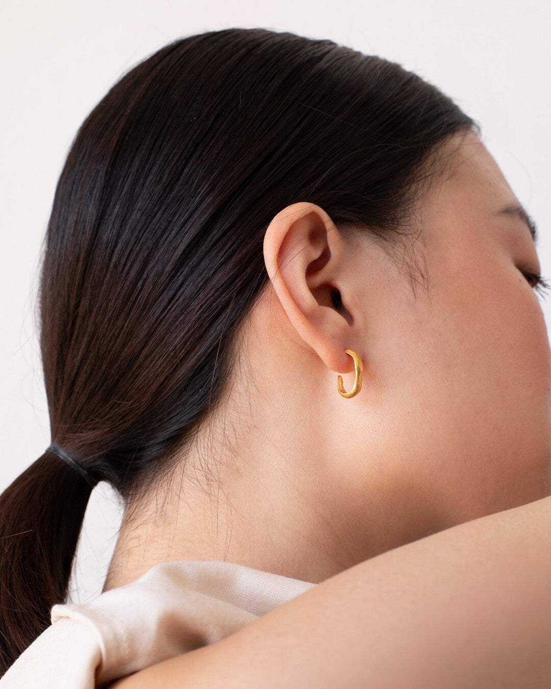 Golden hoops Sauma
