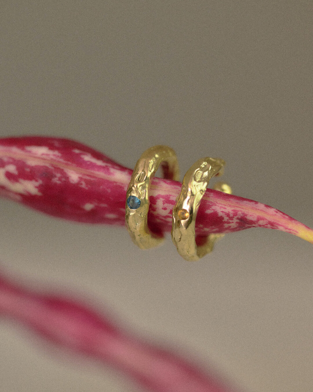 Lava Stone earcuff bronze