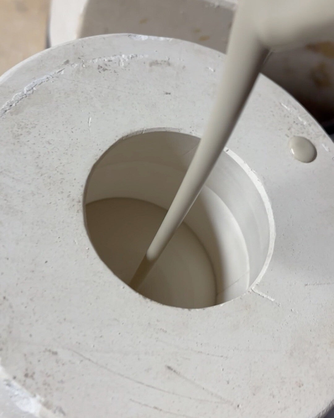 the ADAMO chalice - glossy white