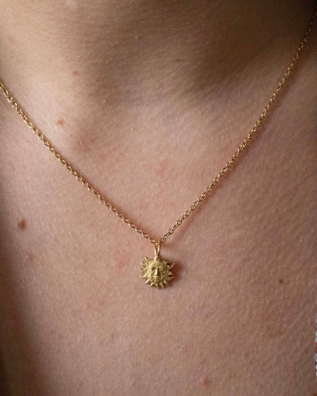 Sun - Pendant necklace