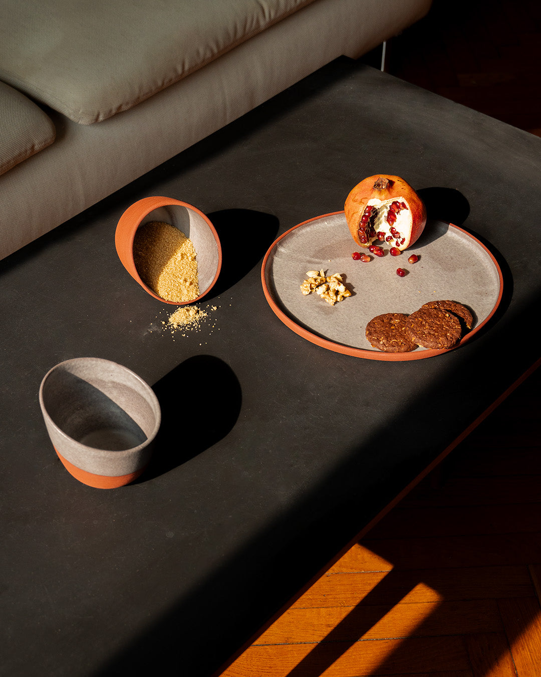 Tazza smussata in terracotta rossa
