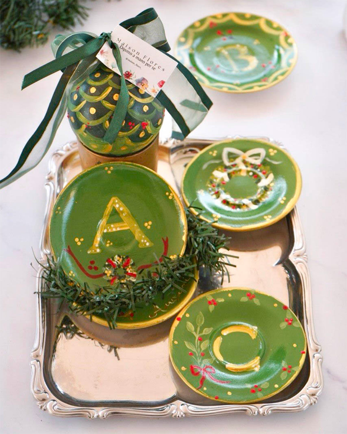 Custom small green decorative plate – Christmas collection