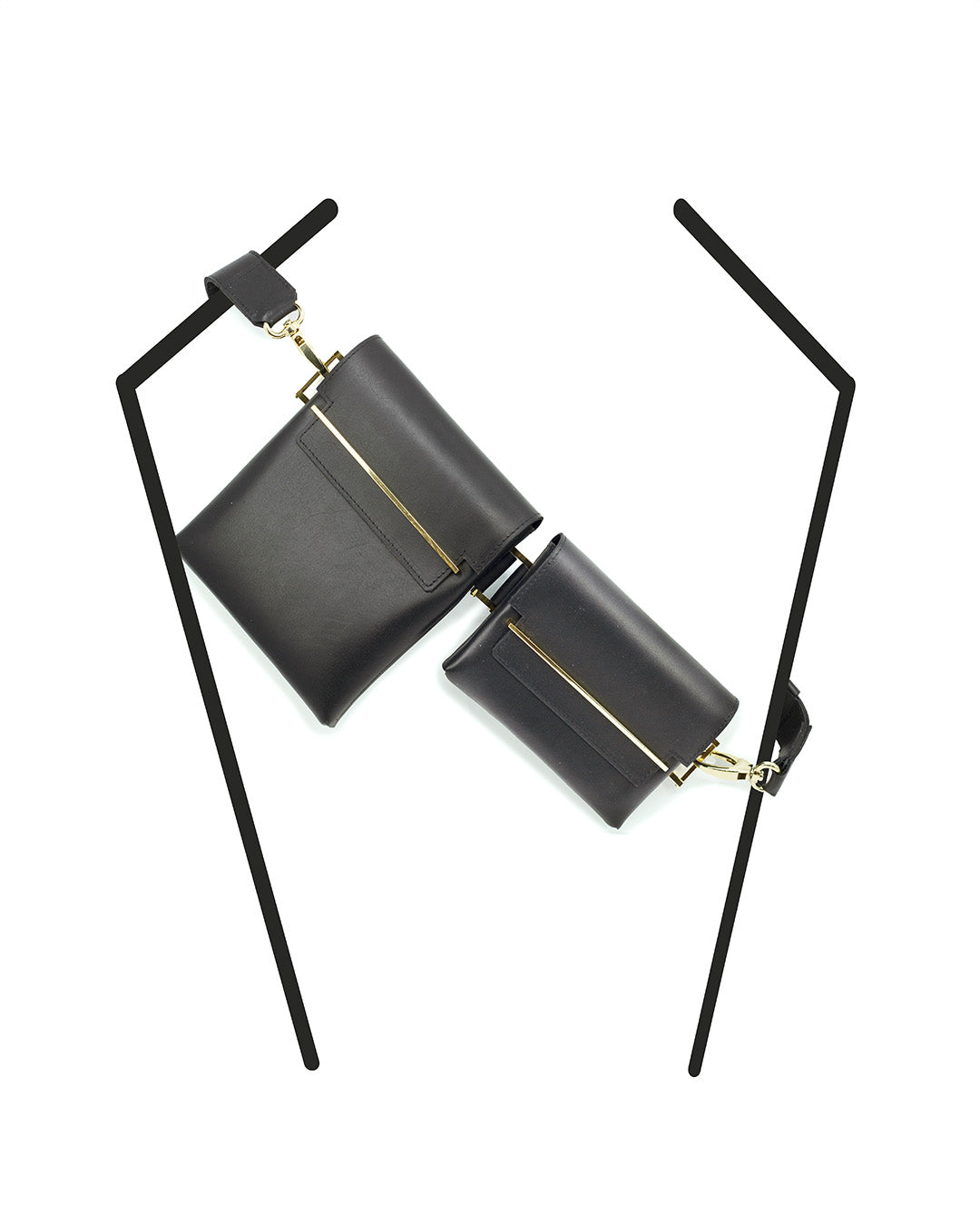 SYNAPSIS sling bag