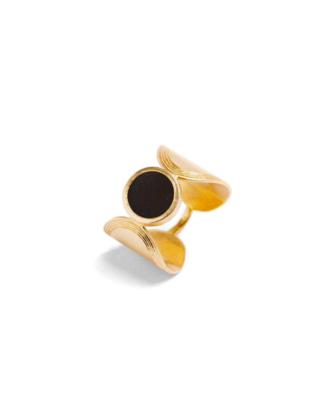 Maitea Handmade ring with black gemstone