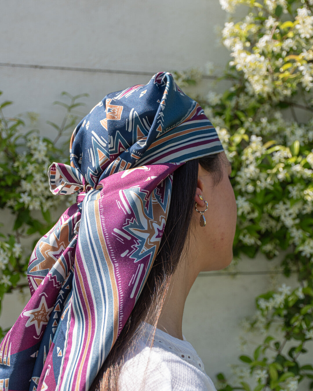 Foulard carré in silk - La testa tra le stelle - blu e bordeaux