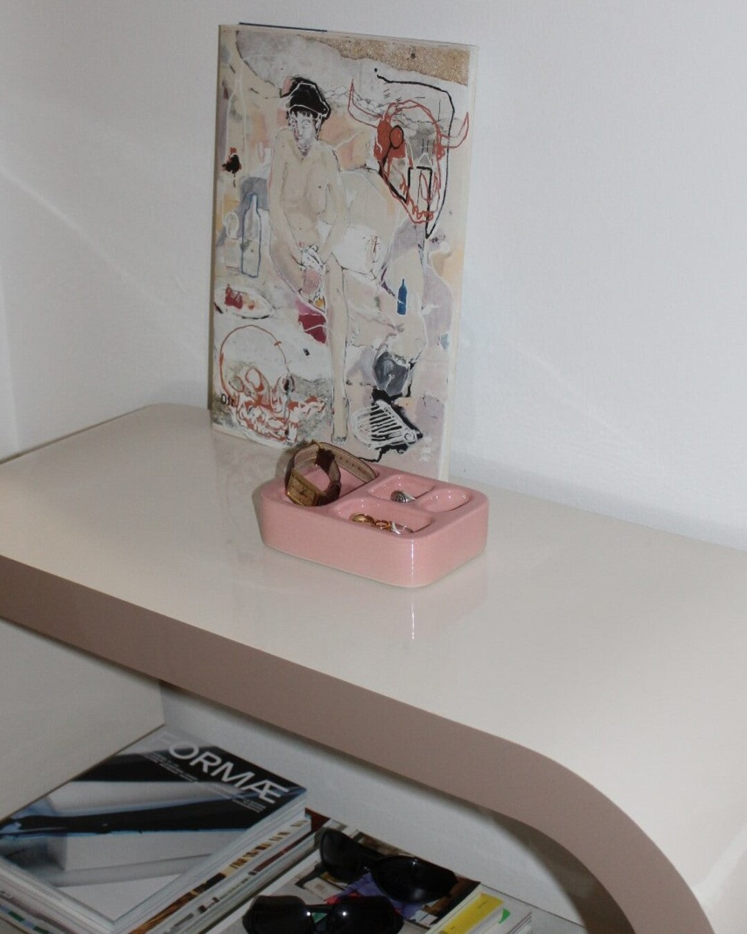 Dodu tray with dividers