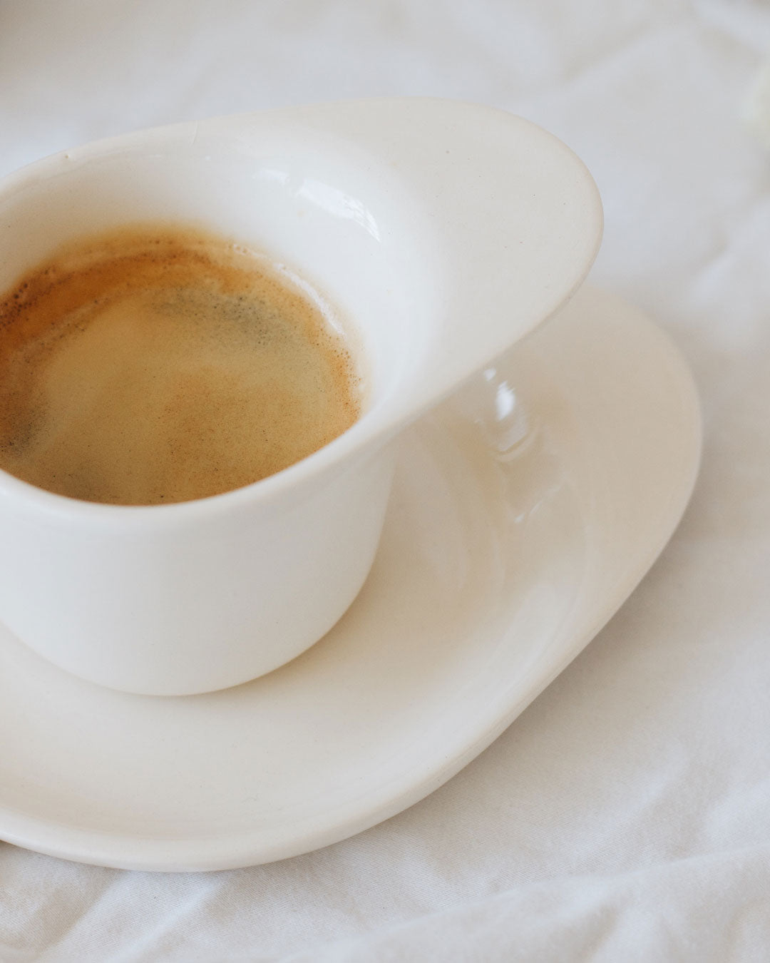 Ameno Espresso Cup white with Plate_pottery_nu ceramica