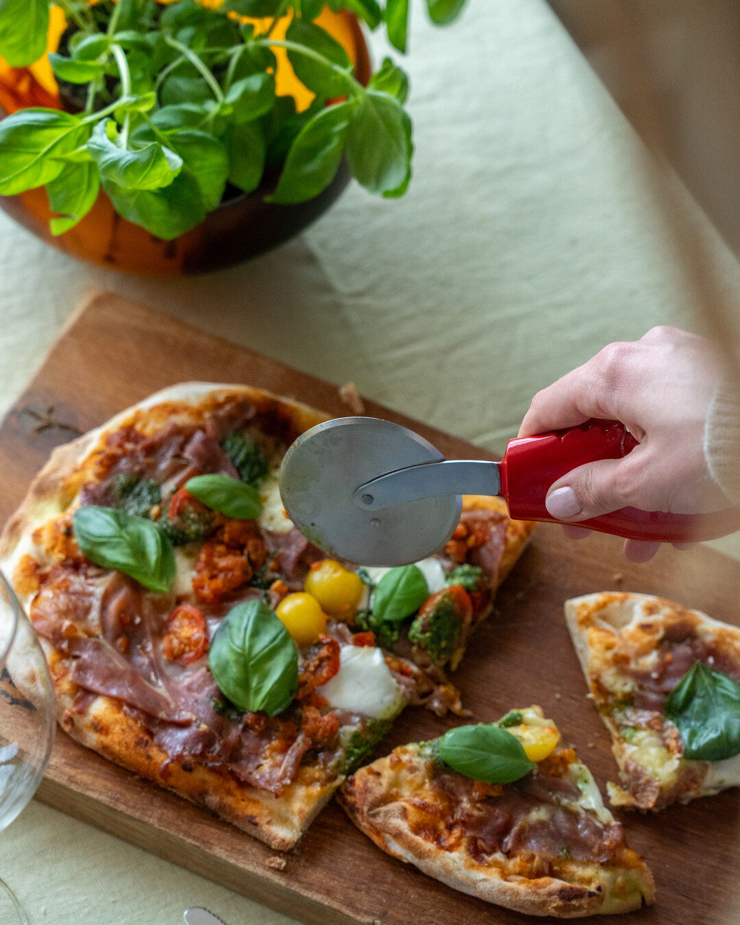 Lobster leg pizza cutter