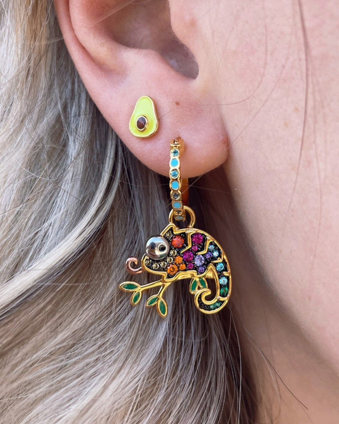 Mini-boucle d'oreille à tige avocat