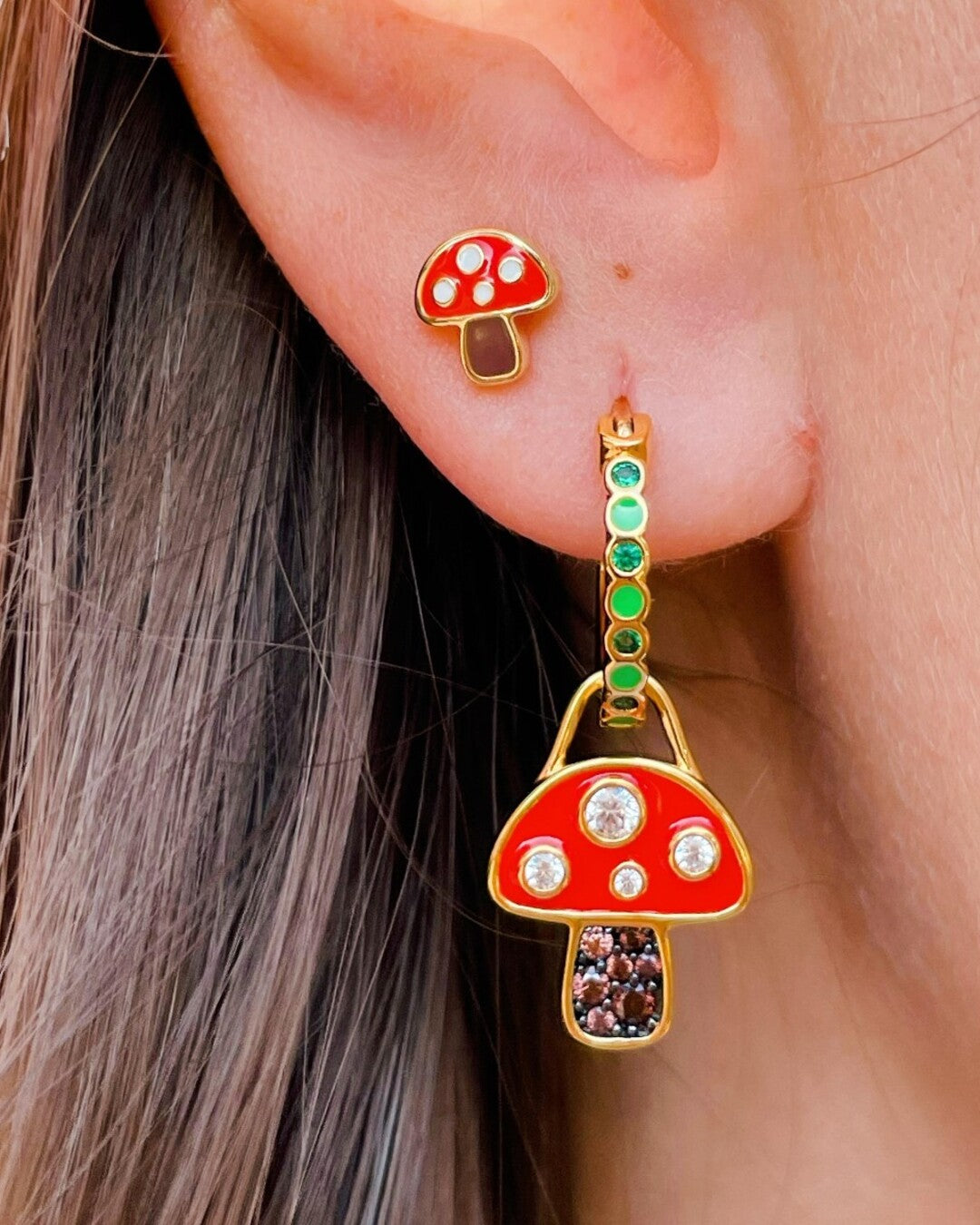 Mini-boucle d'oreille à tige en forme de champignon