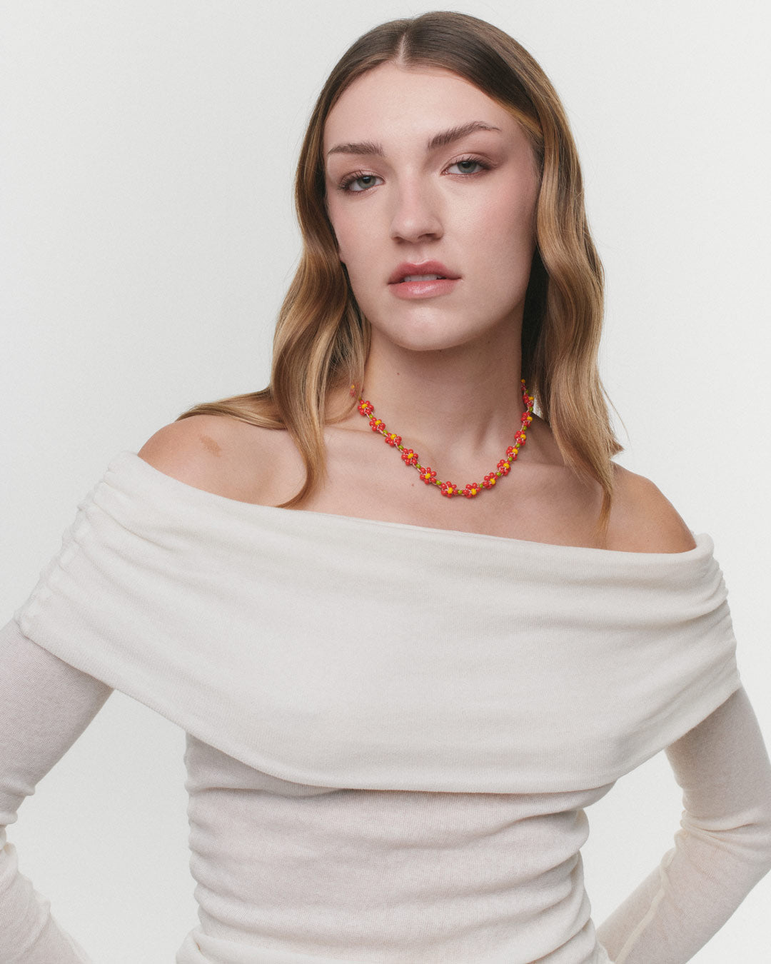 Handmade beads flower necklace - Fleur de Peau