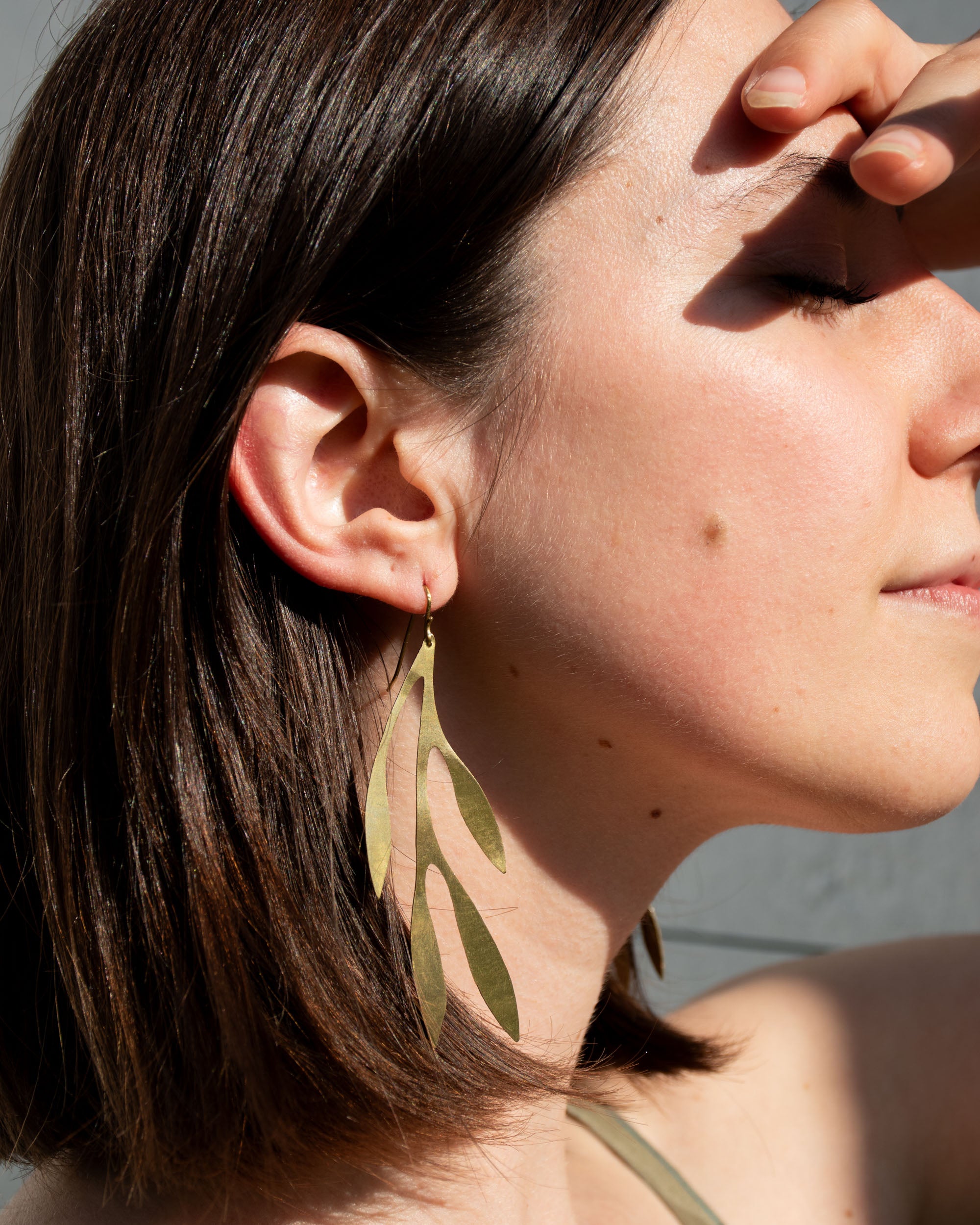 Handmade long earrings -golden leaves- Sabrina Formica