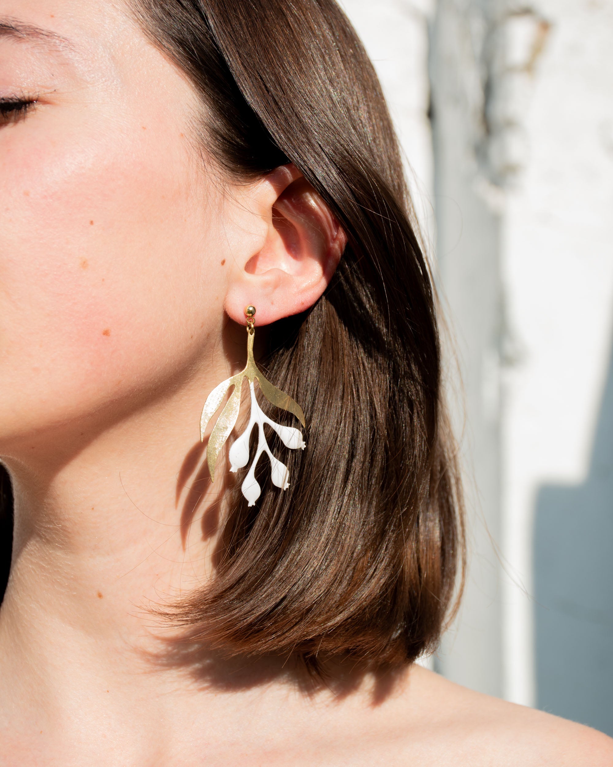 Handmade earrings - white snowdrops flowers- Sabrina Formica