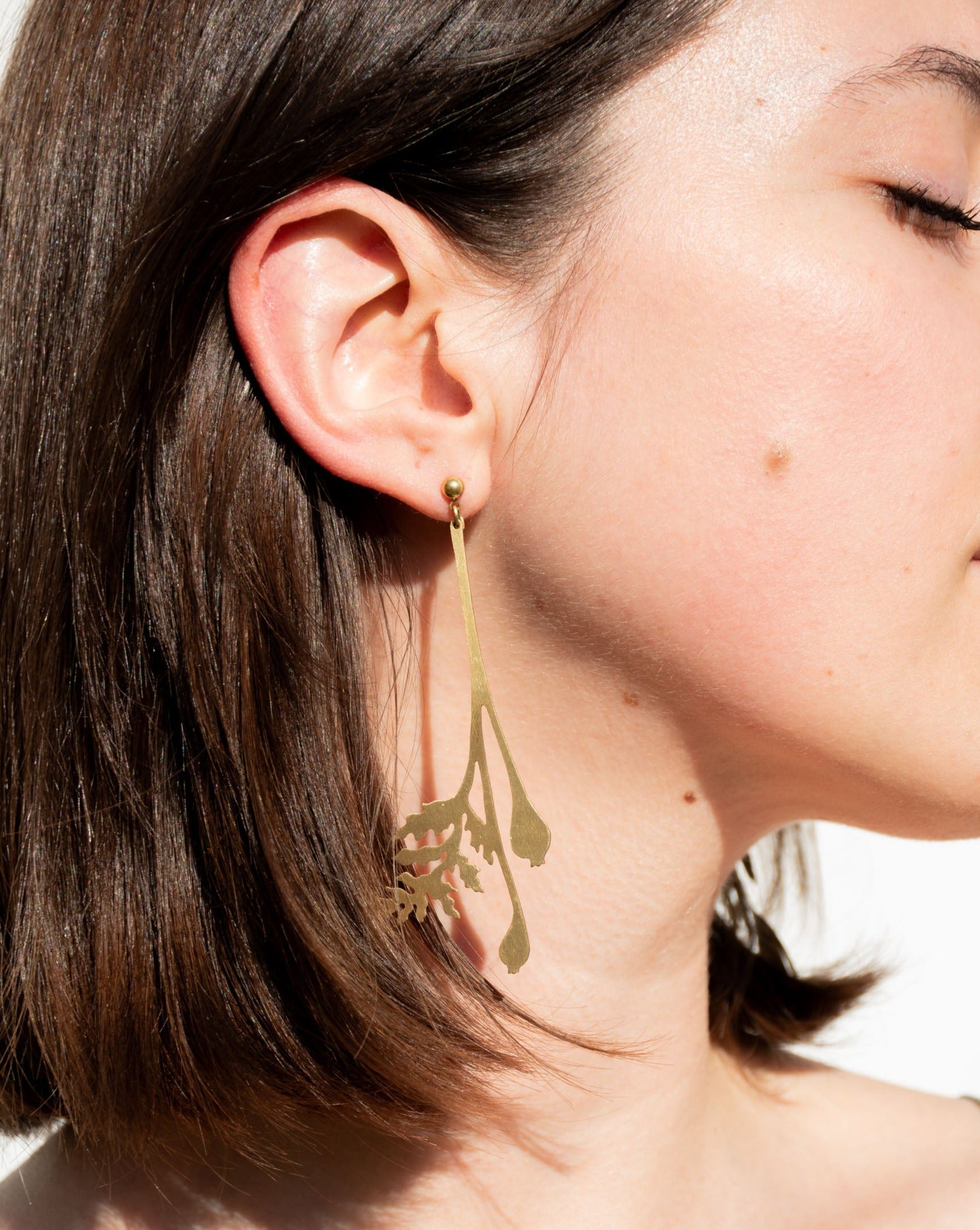 Handmade earrings - golden flowers- Sabrina Formica