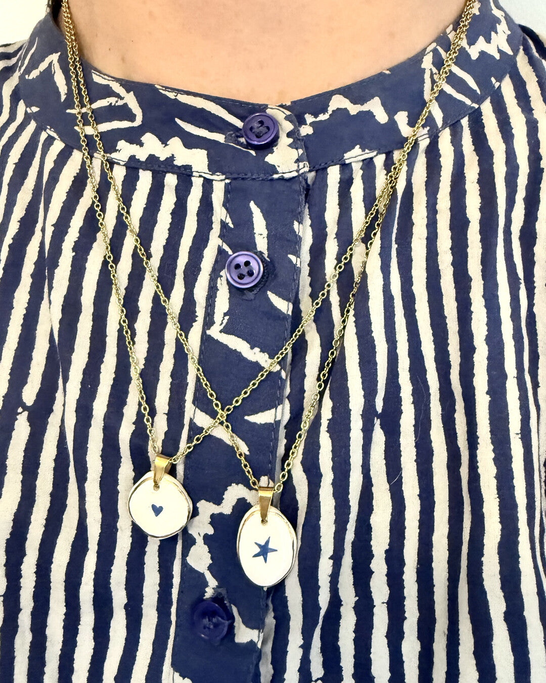 Micro heart pendant and venetian box chain necklace