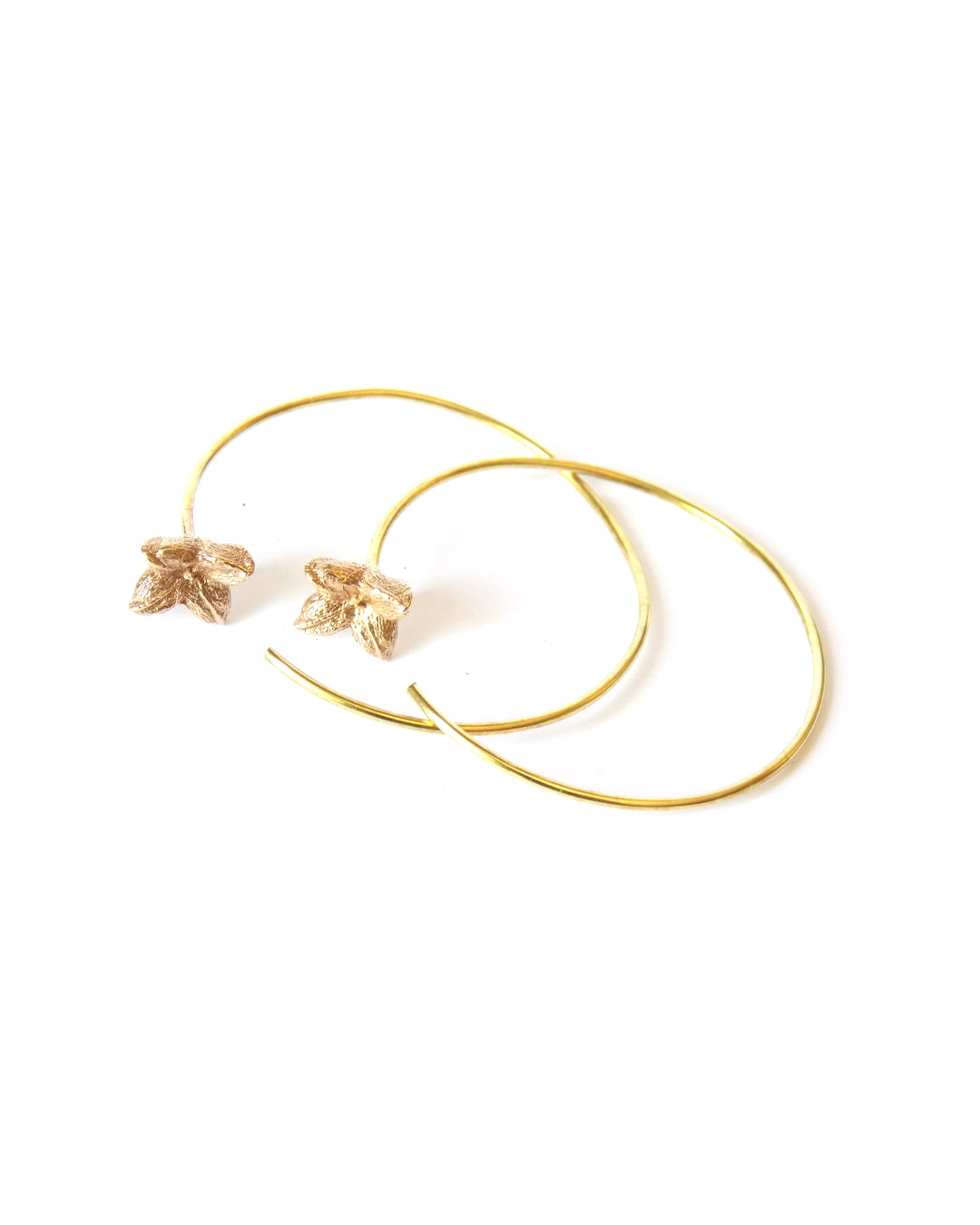 Hoops berry flower Leaf earrings Bronze Gold Handmade Handcrafted Jewels Jewelry Beautiful Accessories Simona Materi