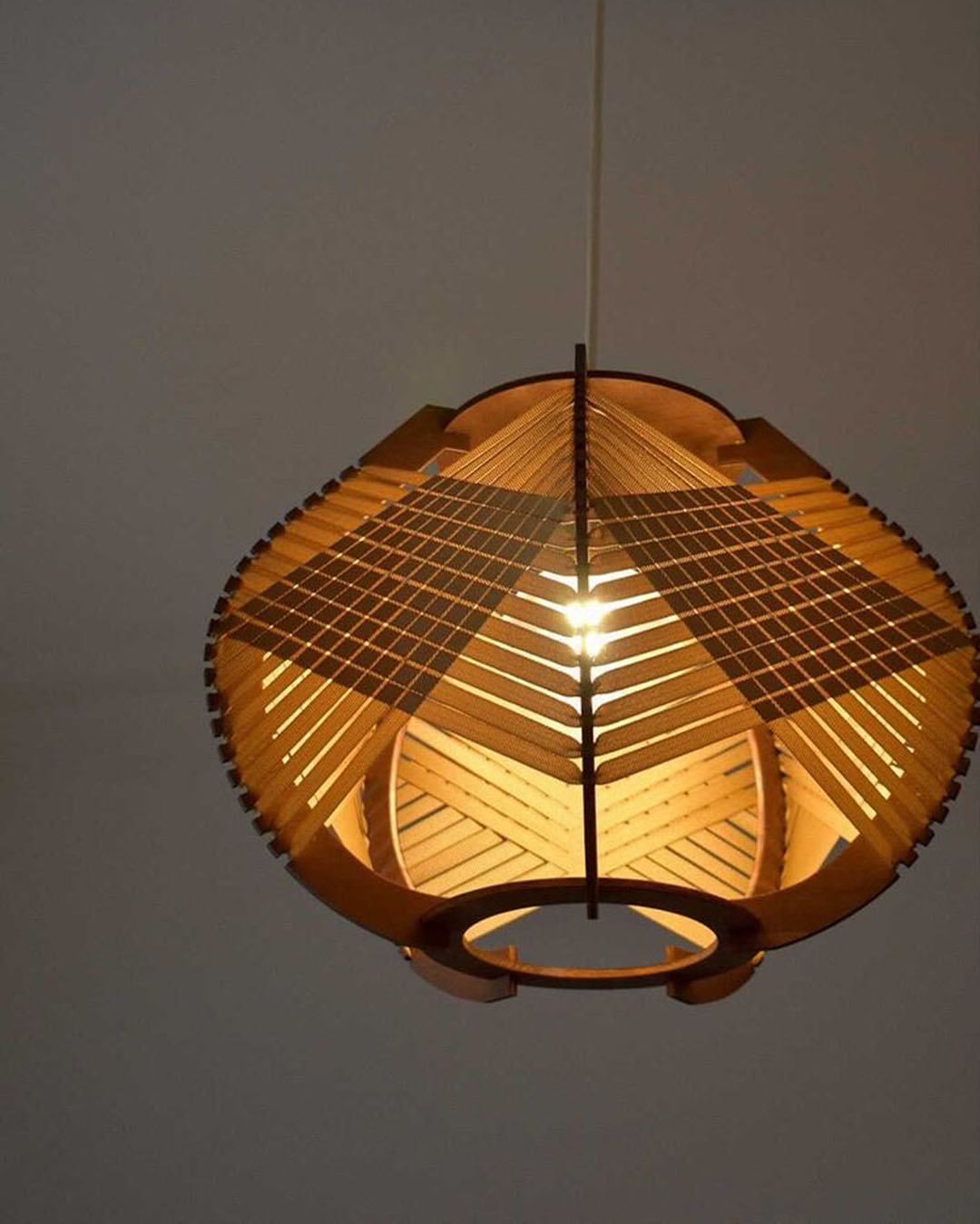 Lampada intrecciata grande
