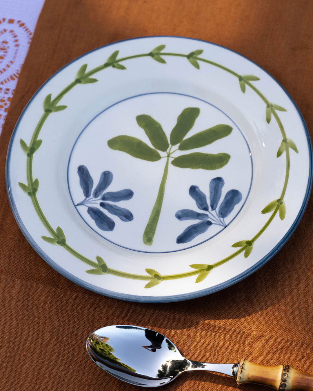 Bananeira dessert plate ceramics hand-painted pottery Valsa Home
