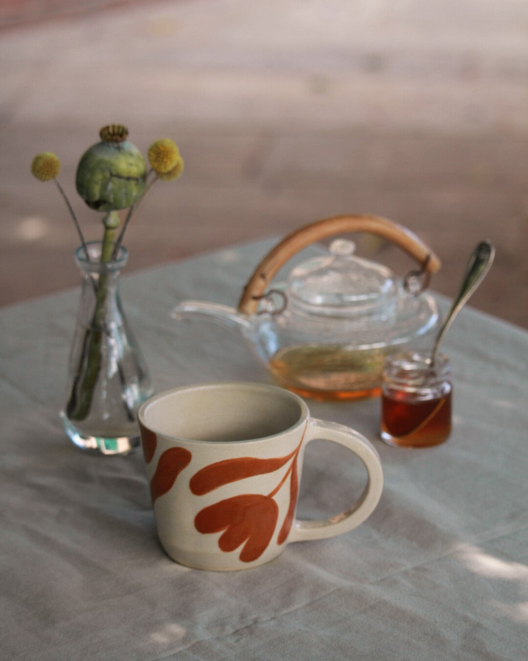 Handmade Tulips mug - Zalea Ceramic