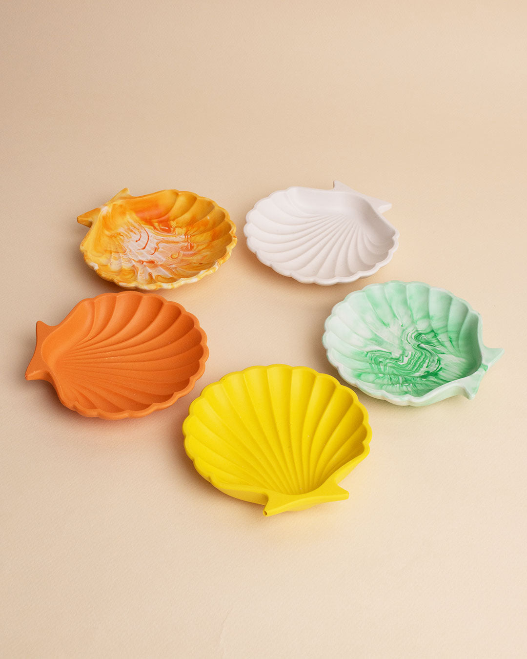 Shell tray pottery Atelier Madha