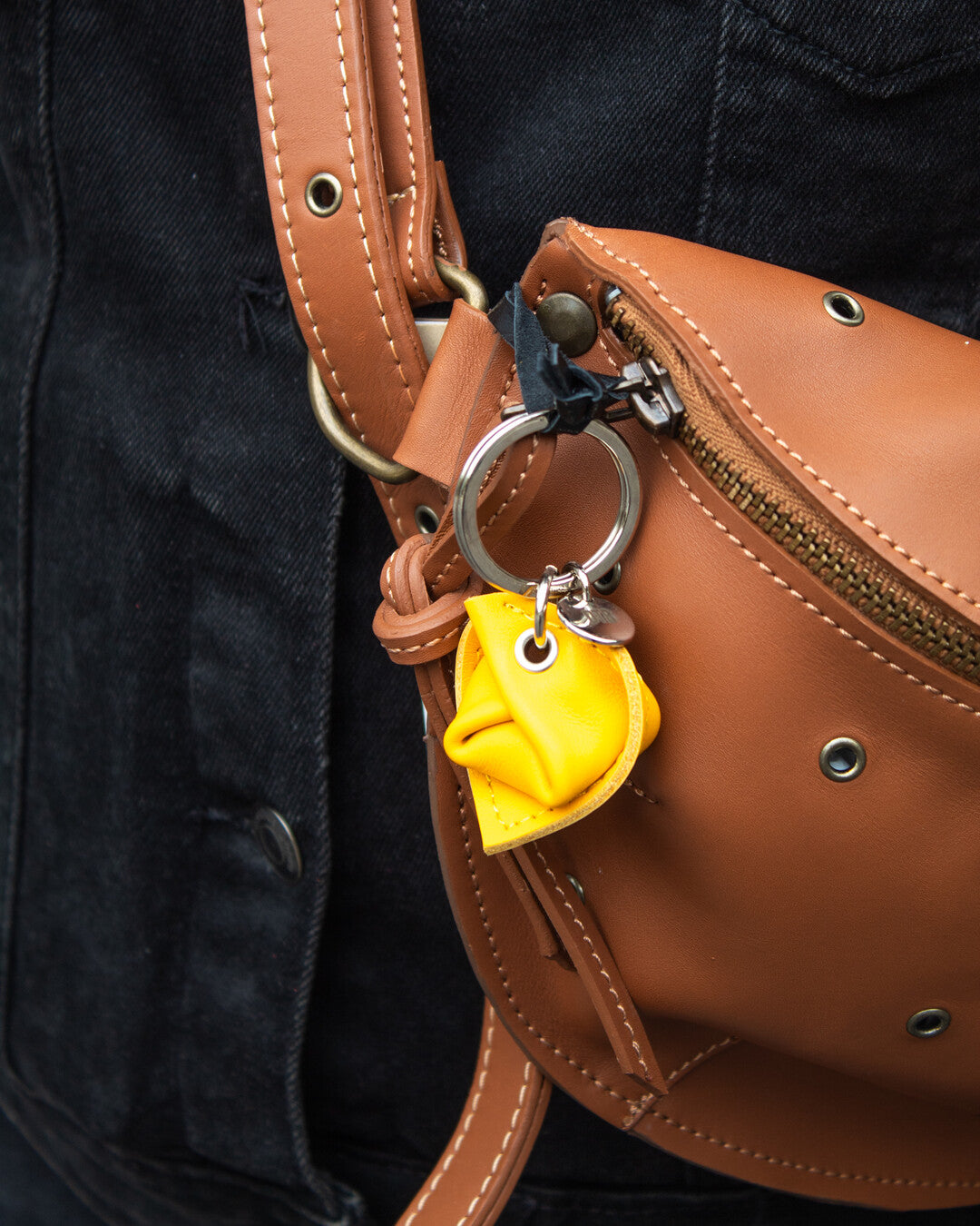 Handmade tortellino leather keychain - Double Trouble Bologna