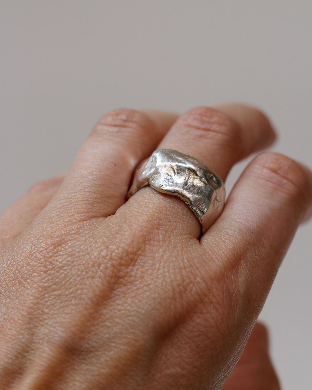 Olga Muxart - Mar Endings Ring