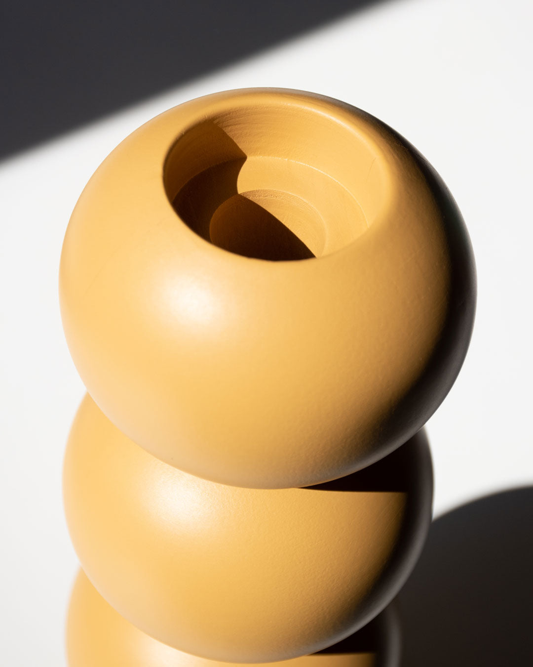 Candleholder-2-in-1-stack yellow close up